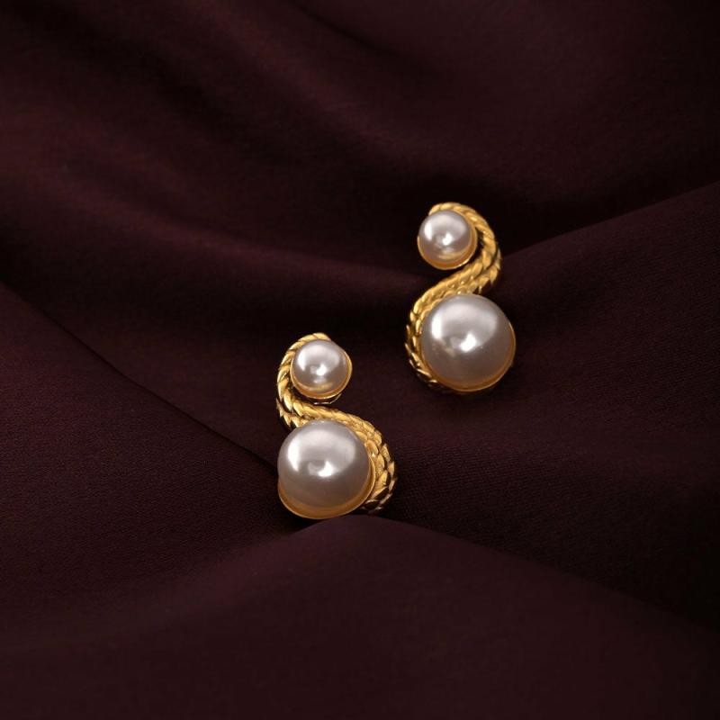 Enchantress Pearl Stud Earrings Earrings