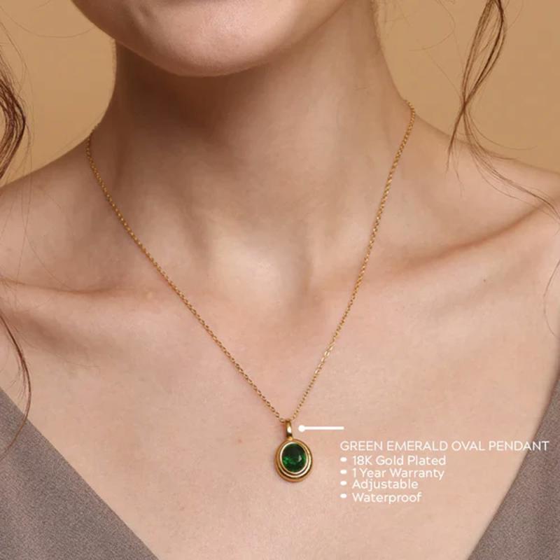 Green Emerald Oval Pendant Necklaces