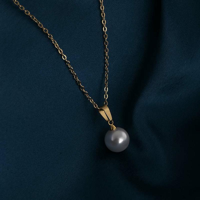 Moonlight Pearl Necklace Necklaces