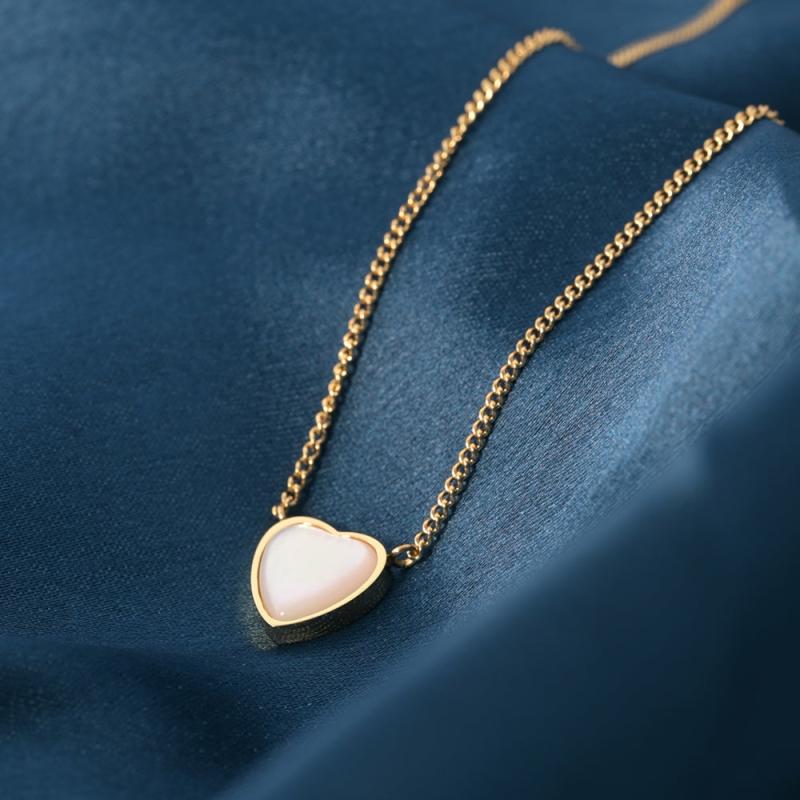 Milky Heart Necklace Necklaces